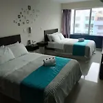 Aqua Hotel 933