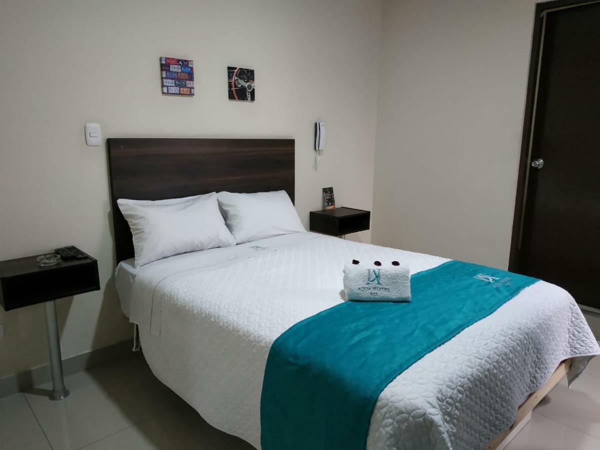 Hotel Aqua 933 *